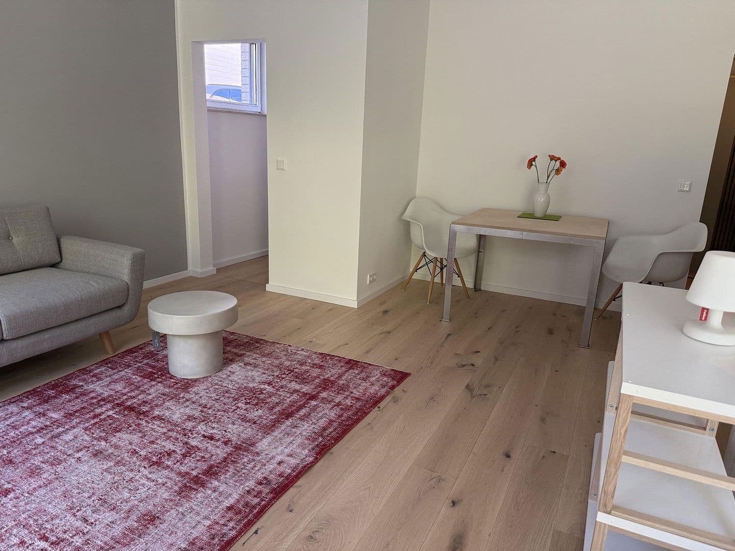 Pronájem bytu 1+1 44 m², Düsseldorf, Severní Porýní-Vestfálsko Pronájem bytu 1+1 44 m², Düsseldorf, Severní Porýní-Vestfálsko