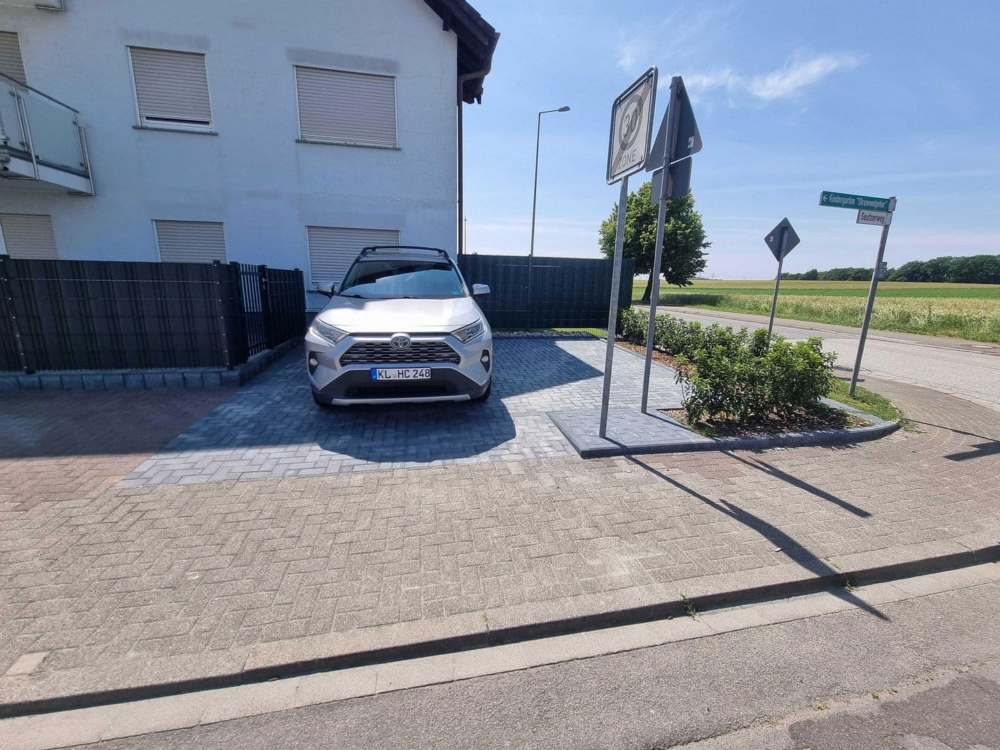 Prodej domu 2.677 m², pozemek 3.863 m², Seufzerweg 2-4, Ramstein-Miesenbach, Porýní-Falc Prodej domu 2.677 m², pozemek 3.863 m², Seufzerweg 2-4, Ramstein-Miesenbach, Porýní-Falc