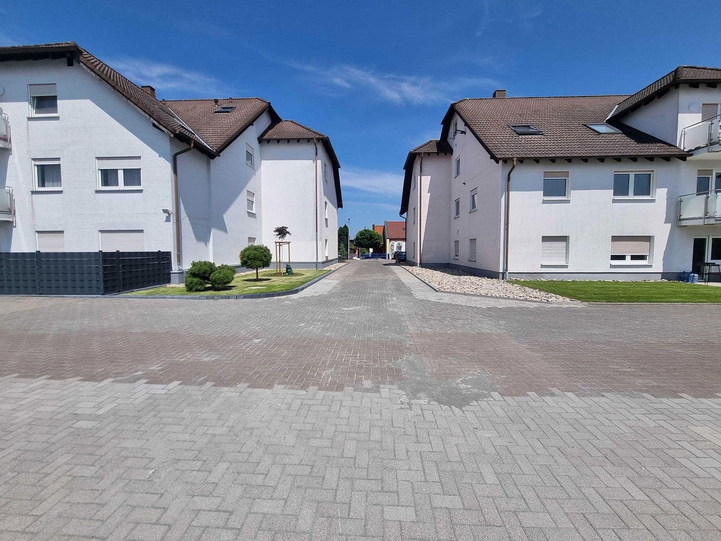 Prodej domu 2.677 m², pozemek 3.863 m², Seufzerweg 2-4, Ramstein-Miesenbach, Porýní-Falc Prodej domu 2.677 m², pozemek 3.863 m², Seufzerweg 2-4, Ramstein-Miesenbach, Porýní-Falc