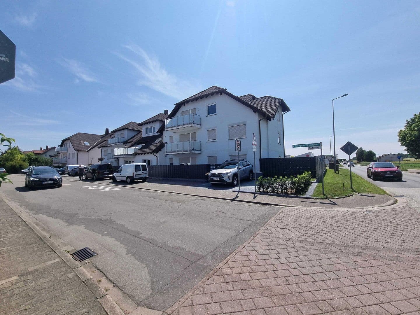 Prodej domu 2.677 m², pozemek 3.863 m², Seufzerweg 2-4, Ramstein-Miesenbach, Porýní-Falc Prodej domu 2.677 m², pozemek 3.863 m², Seufzerweg 2-4, Ramstein-Miesenbach, Porýní-Falc