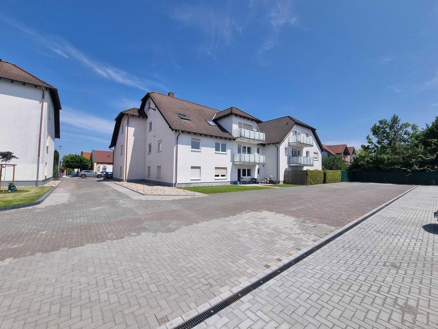 Prodej domu 2.677 m², pozemek 3.863 m², Seufzerweg 2-4, Ramstein-Miesenbach, Porýní-Falc Prodej domu 2.677 m², pozemek 3.863 m², Seufzerweg 2-4, Ramstein-Miesenbach, Porýní-Falc