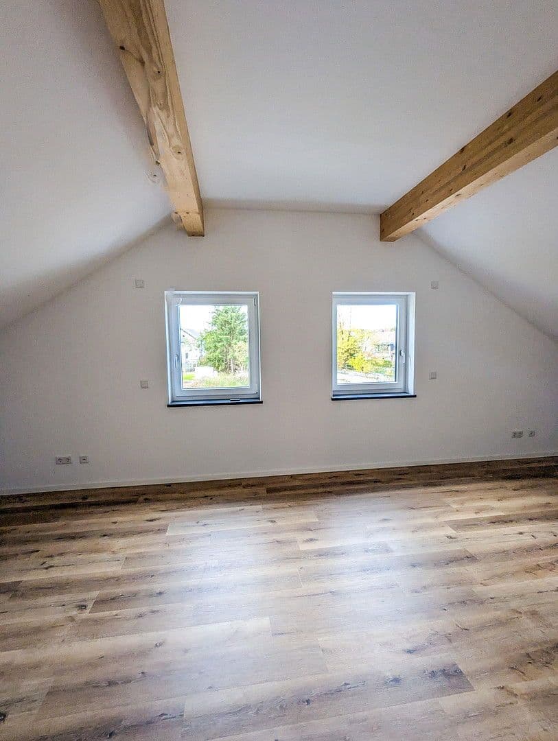 Pronájem domu 153 m², pozemek 381 m², Kirchdorfer Straße 58, Dettingen an der Iller, Bádensko-Württembersko Pronájem domu 153 m², pozemek 381 m², Kirchdorfer Straße 58, Dettingen an der Iller, Bádensko-Württembersko