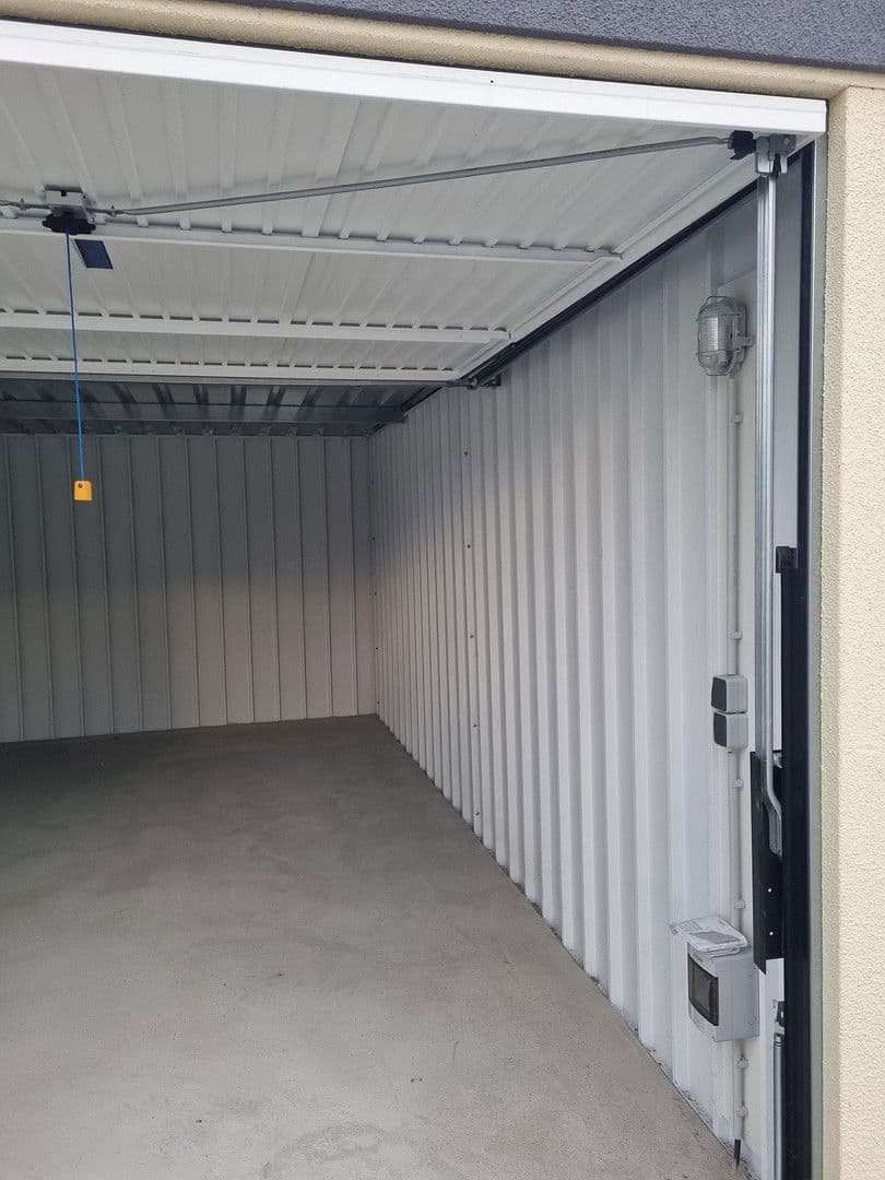 Pronájem garáže 16 m², Bruchstraße, Lehrte, Dolní Sasko Pronájem garáže 16 m², Bruchstraße, Lehrte, Dolní Sasko