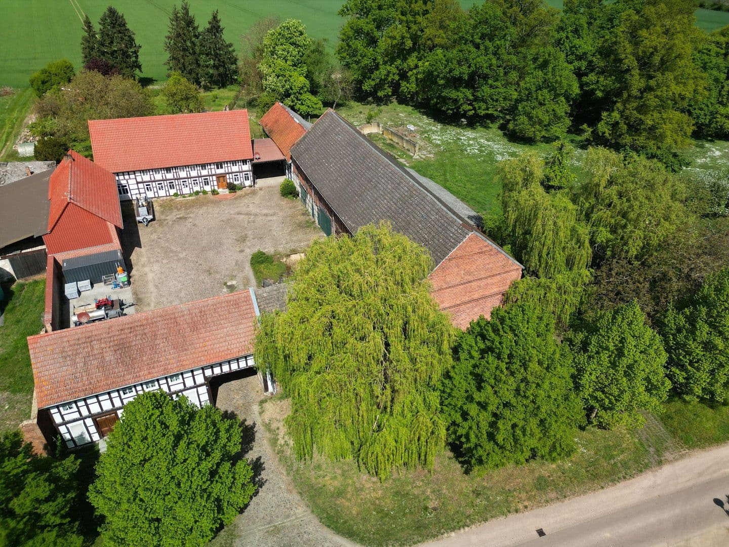 Prodej domu 396 m², pozemek 7.500 m², Apenburg-Winterfeld, Sasko-Anhaltsko Prodej domu 396 m², pozemek 7.500 m², Apenburg-Winterfeld, Sasko-Anhaltsko