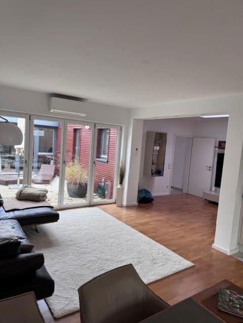 Prodej domu 130 m², pozemek 254 m², Erkrath, Severní Porýní-Vestfálsko Prodej domu 130 m², pozemek 254 m², Erkrath, Severní Porýní-Vestfálsko