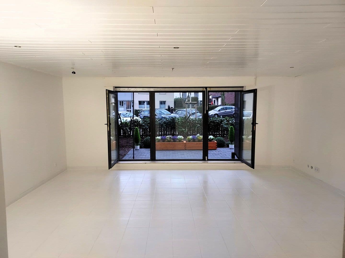 Prodej bytu 3+1 94 m², Düsseldorf, Severní Porýní-Vestfálsko Prodej bytu 3+1 94 m², Düsseldorf, Severní Porýní-Vestfálsko