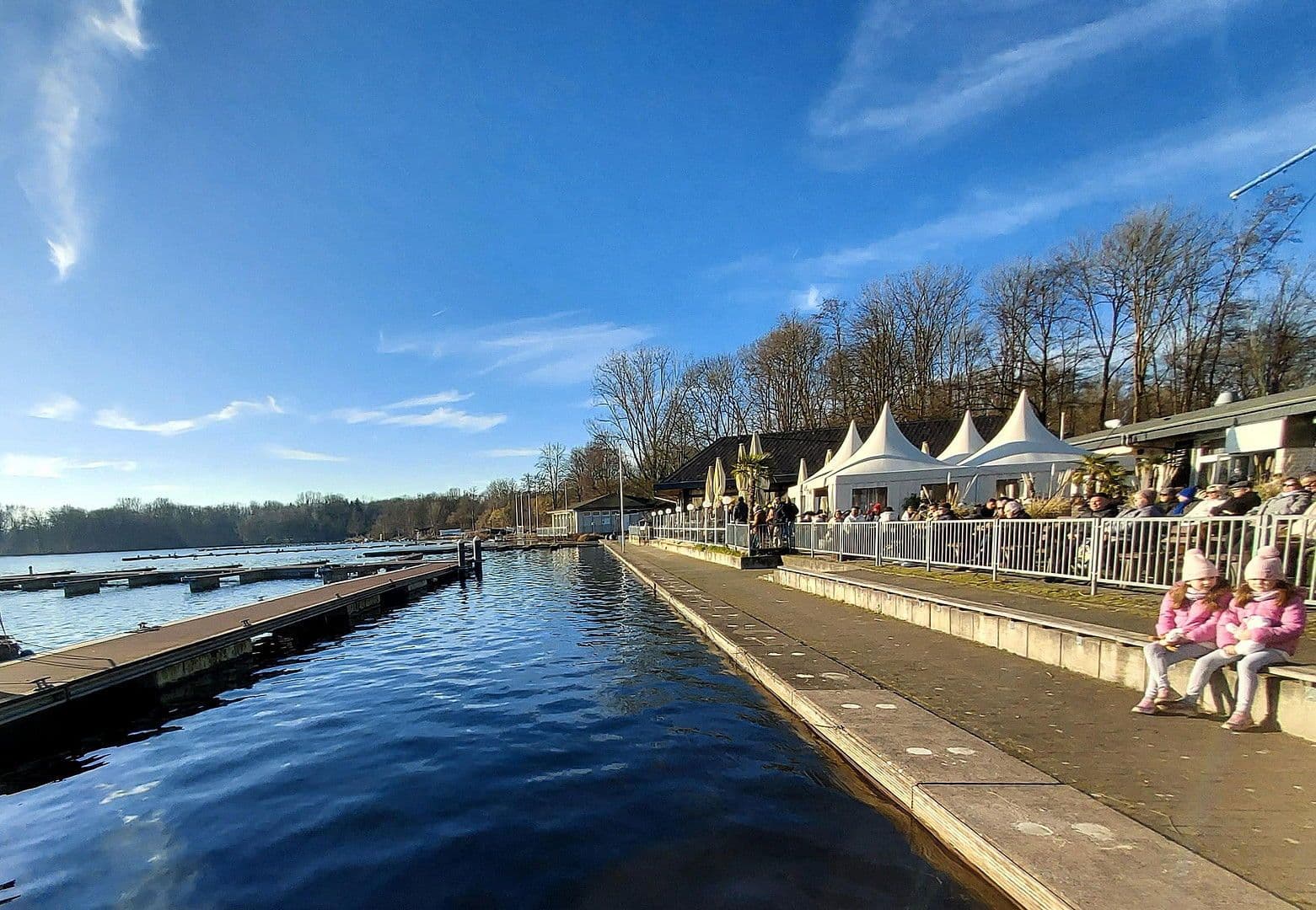 Prodej bytu 3+1 94 m², Düsseldorf, Severní Porýní-Vestfálsko Prodej bytu 3+1 94 m², Düsseldorf, Severní Porýní-Vestfálsko