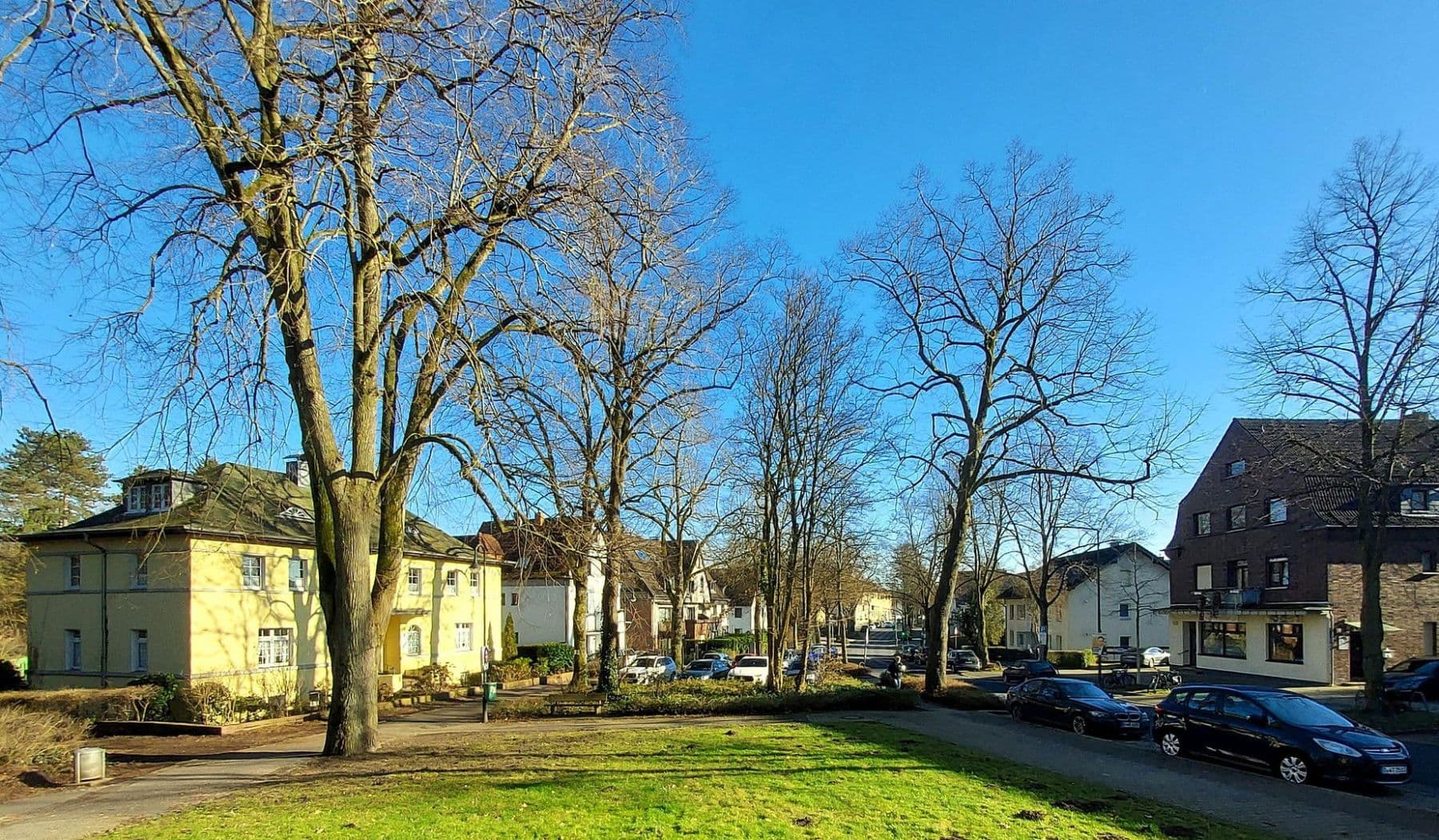 Prodej bytu 3+1 94 m², Düsseldorf, Severní Porýní-Vestfálsko Prodej bytu 3+1 94 m², Düsseldorf, Severní Porýní-Vestfálsko