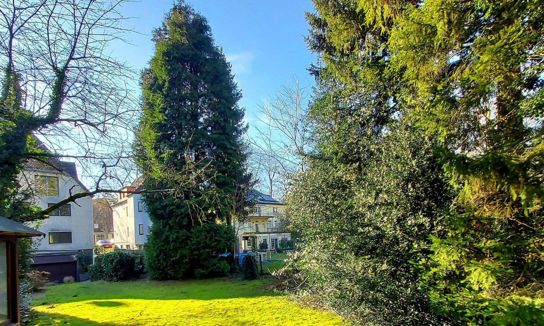 Prodej bytu 3+1 94 m², Düsseldorf, Severní Porýní-Vestfálsko Prodej bytu 3+1 94 m², Düsseldorf, Severní Porýní-Vestfálsko