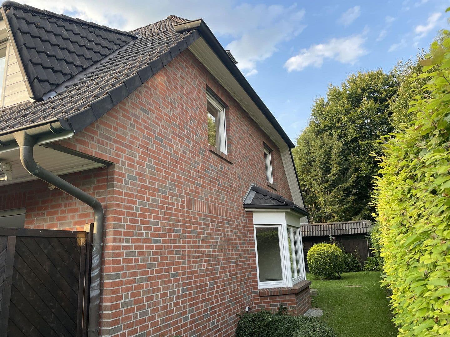 Prodej domu 144 m², pozemek 355 m², Rellingen, Šlesvicko-Holštýnsko Prodej domu 144 m², pozemek 355 m², Rellingen, Šlesvicko-Holštýnsko