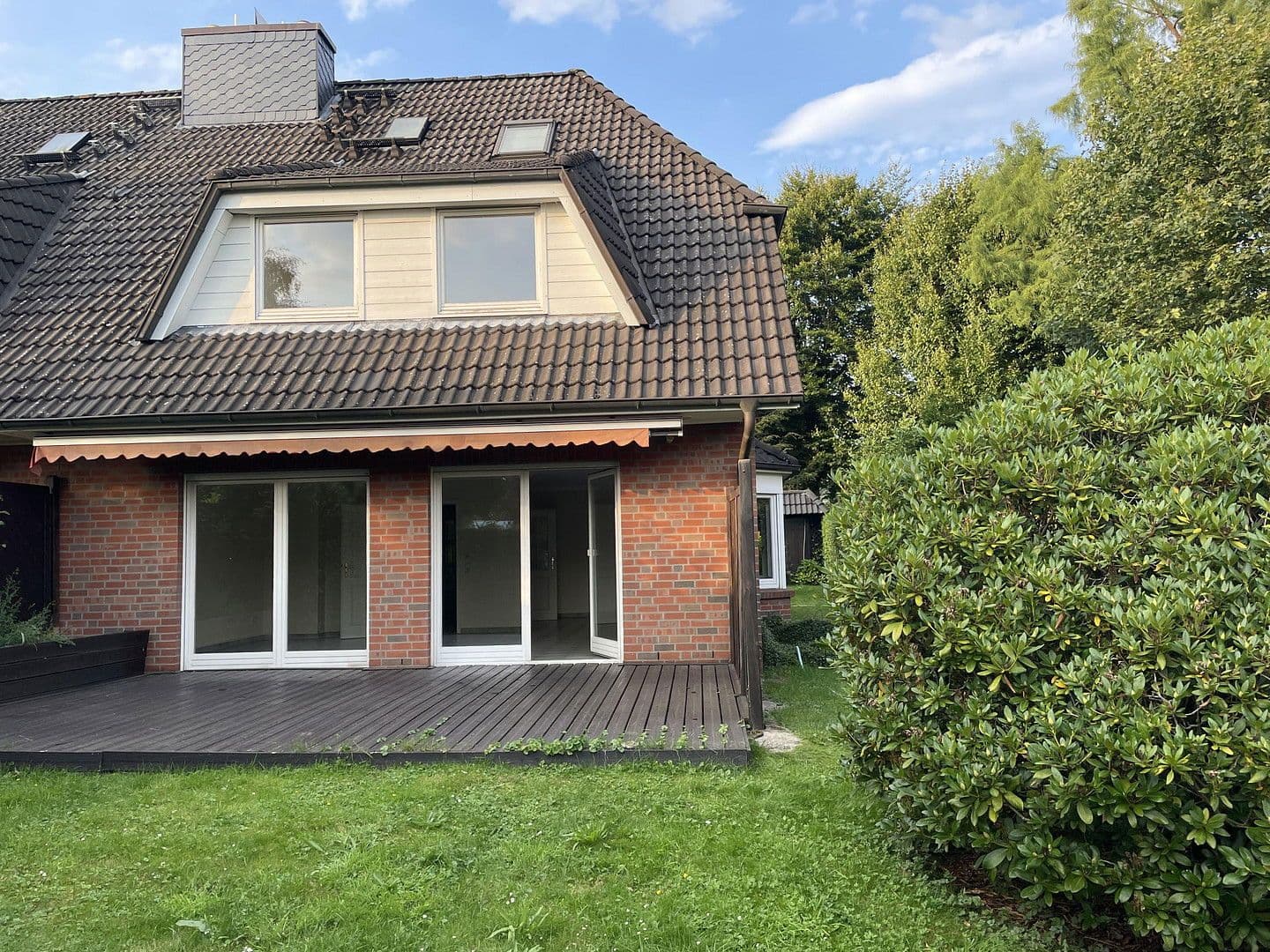 Prodej domu 144 m², pozemek 355 m², Rellingen, Šlesvicko-Holštýnsko Prodej domu 144 m², pozemek 355 m², Rellingen, Šlesvicko-Holštýnsko