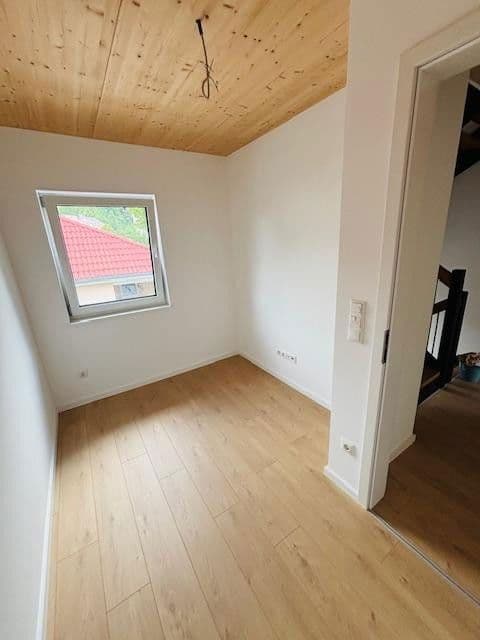Prodej domu 125 m², pozemek 144 m², Herzogenaurach, Bavorsko Prodej domu 125 m², pozemek 144 m², Herzogenaurach, Bavorsko