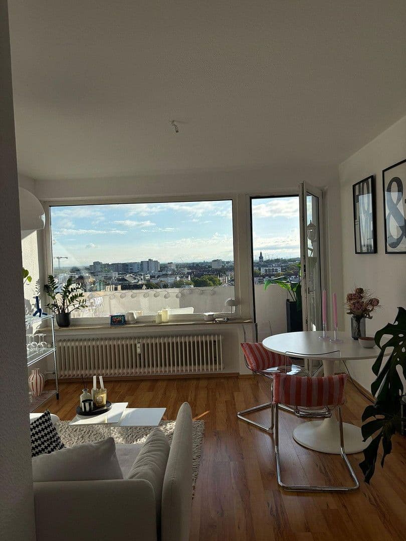 Pronájem bytu 2+1 55 m², Rathenaustraße 28, Offenbach, Hessen Pronájem bytu 2+1 55 m², Rathenaustraße 28, Offenbach, Hessen