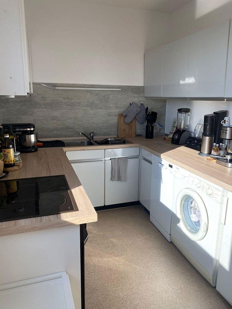 Pronájem bytu 2+1 55 m², Rathenaustraße 28, Offenbach, Hessen Pronájem bytu 2+1 55 m², Rathenaustraße 28, Offenbach, Hessen