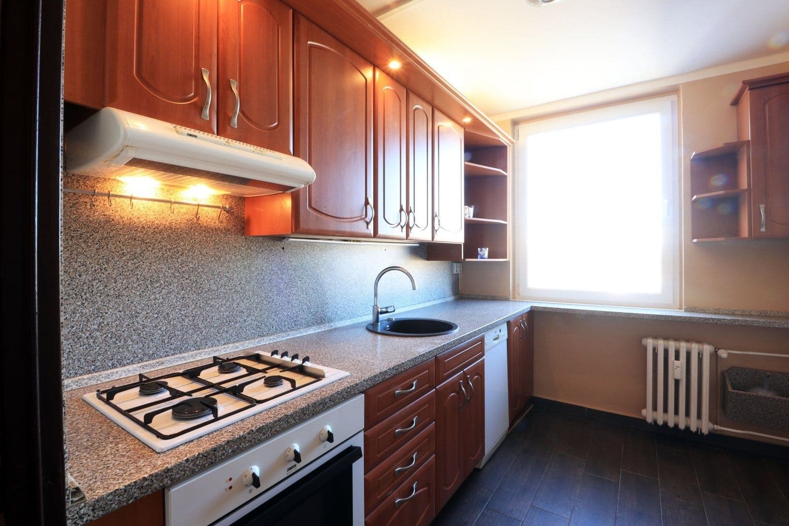 Pronájem bytu 3+1 75 m², Na Dolíkách, Slaný, Středočeský kraj Pronájem bytu 3+1 75 m², Na Dolíkách, Slaný, Středočeský kraj