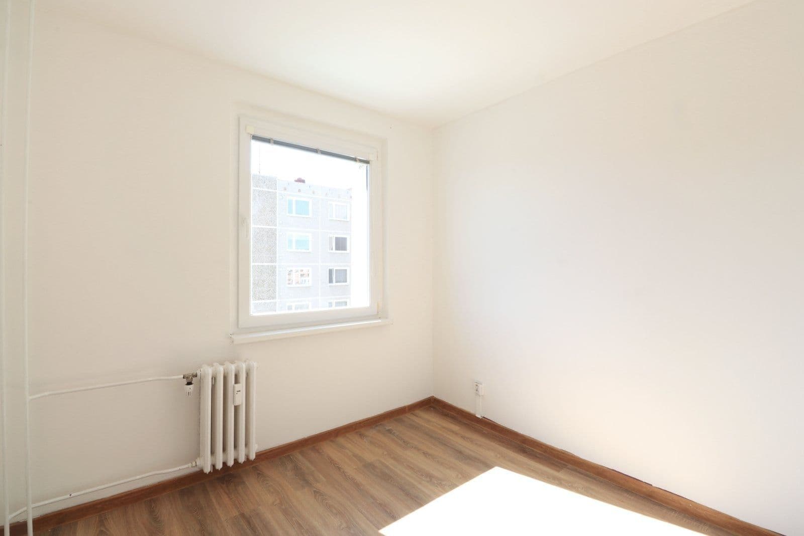 Pronájem bytu 3+1 75 m², Na Dolíkách, Slaný, Středočeský kraj Pronájem bytu 3+1 75 m², Na Dolíkách, Slaný, Středočeský kraj