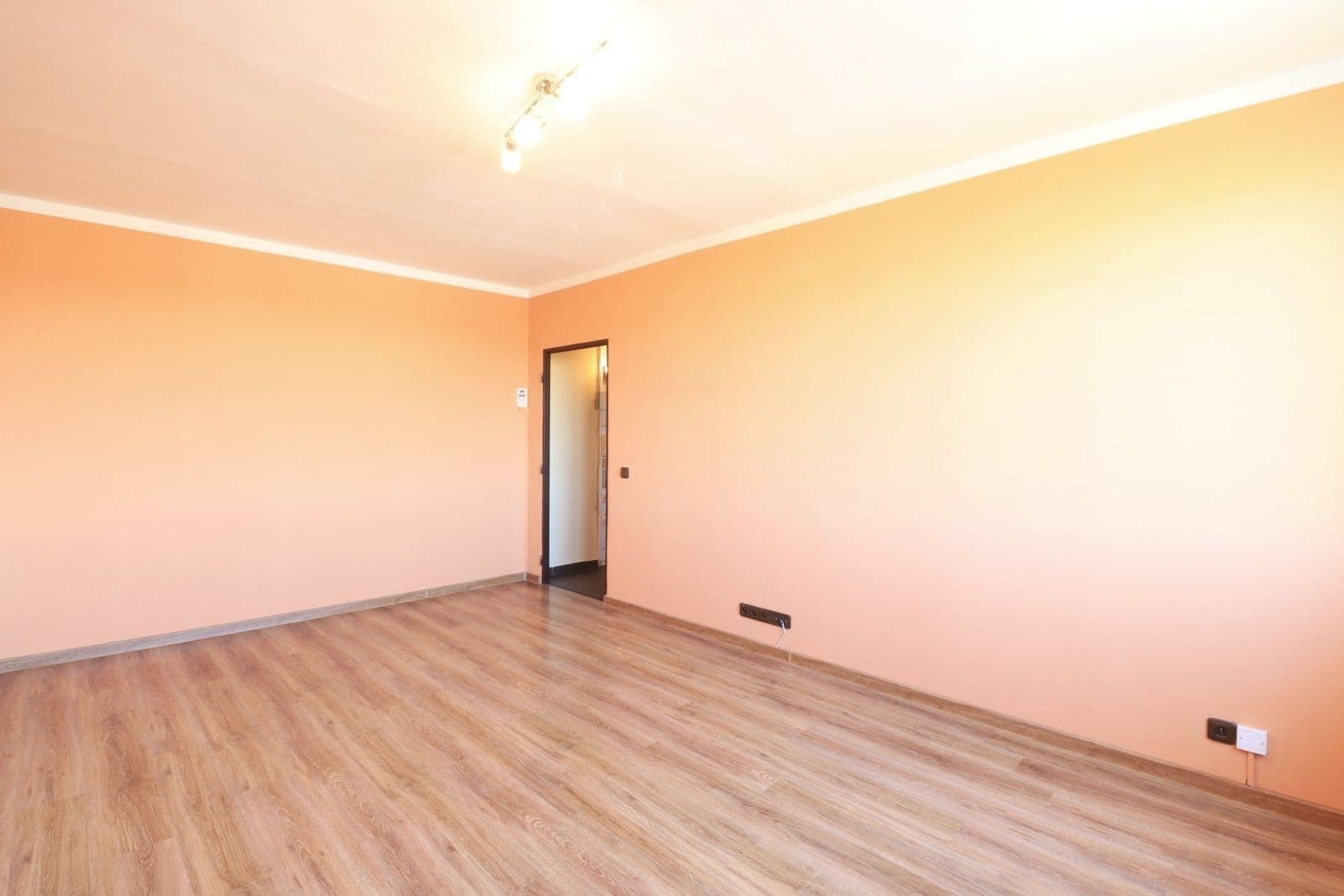 Pronájem bytu 3+1 75 m², Na Dolíkách, Slaný, Středočeský kraj Pronájem bytu 3+1 75 m², Na Dolíkách, Slaný, Středočeský kraj