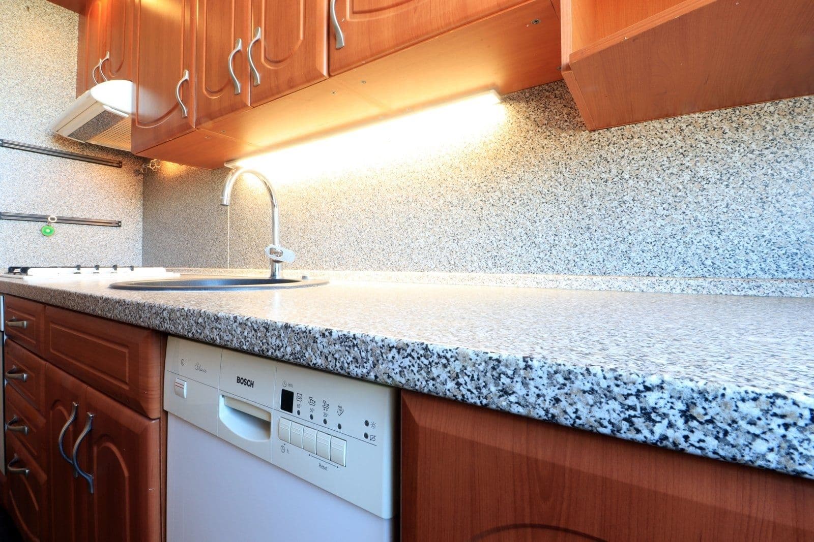 Pronájem bytu 3+1 75 m², Na Dolíkách, Slaný, Středočeský kraj Pronájem bytu 3+1 75 m², Na Dolíkách, Slaný, Středočeský kraj