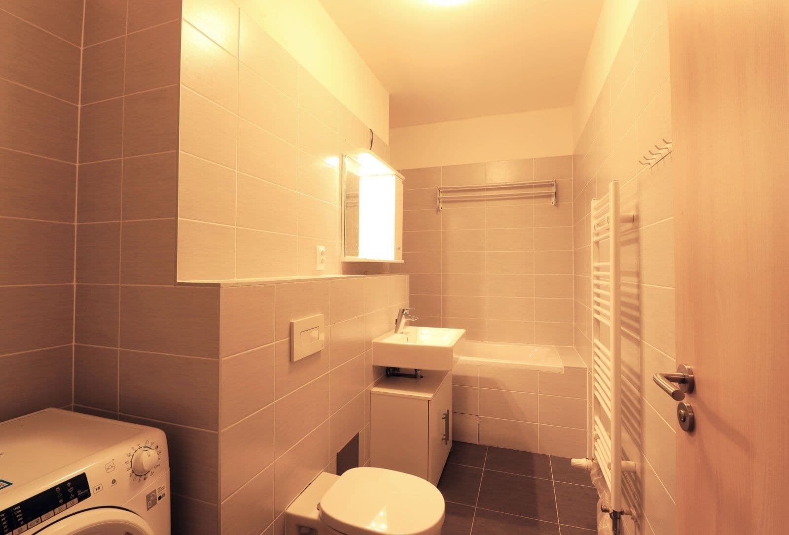 Pronájem bytu 2+kk 64 m², Devonská, Praha, Praha Pronájem bytu 2+kk 64 m², Devonská, Praha, Praha