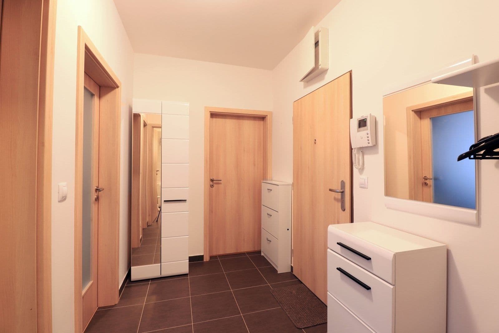 Pronájem bytu 2+kk 64 m², Devonská, Praha, Praha Pronájem bytu 2+kk 64 m², Devonská, Praha, Praha