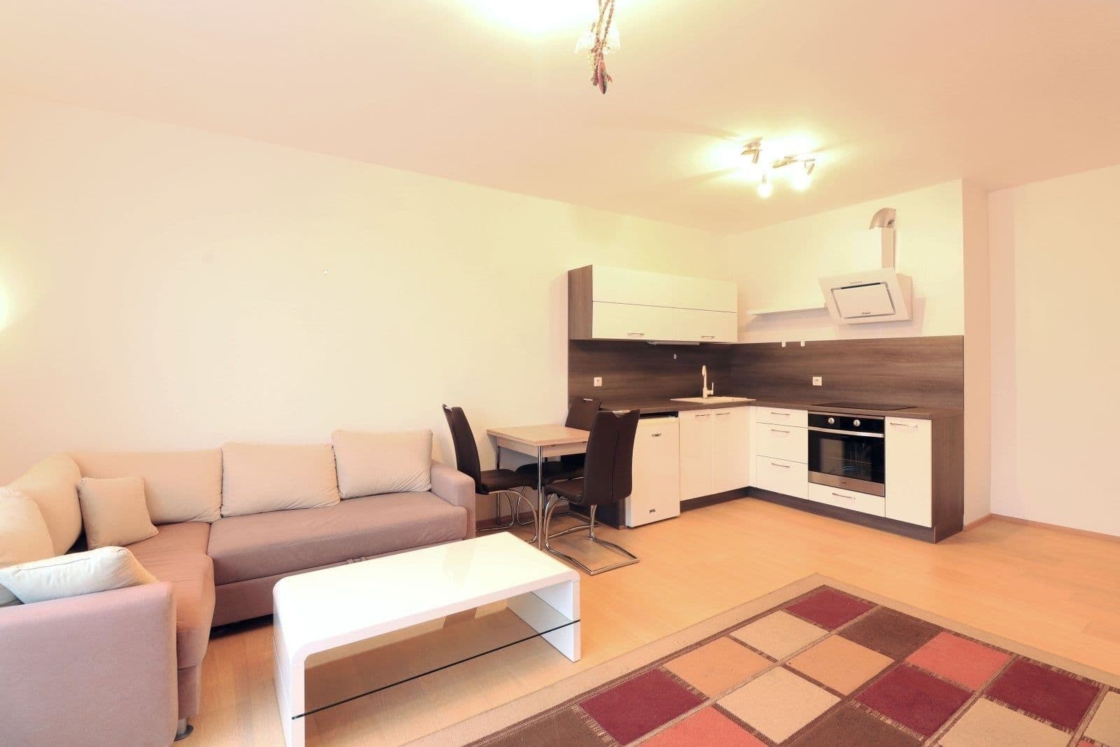 Pronájem bytu 2+kk 64 m², Devonská, Praha, Praha Pronájem bytu 2+kk 64 m², Devonská, Praha, Praha