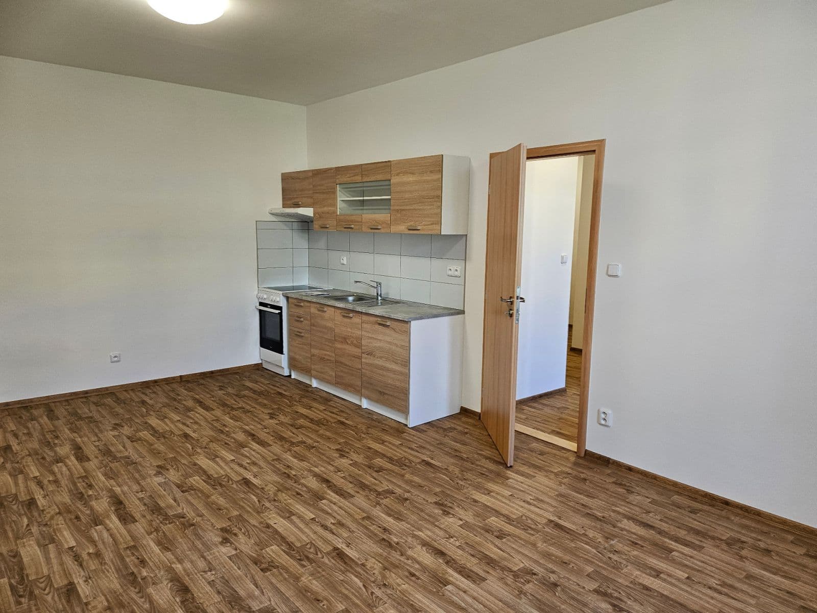 Pronájem bytu 2+kk 45 m², Veletržní, Praha, Praha Pronájem bytu 2+kk 45 m², Veletržní, Praha, Praha