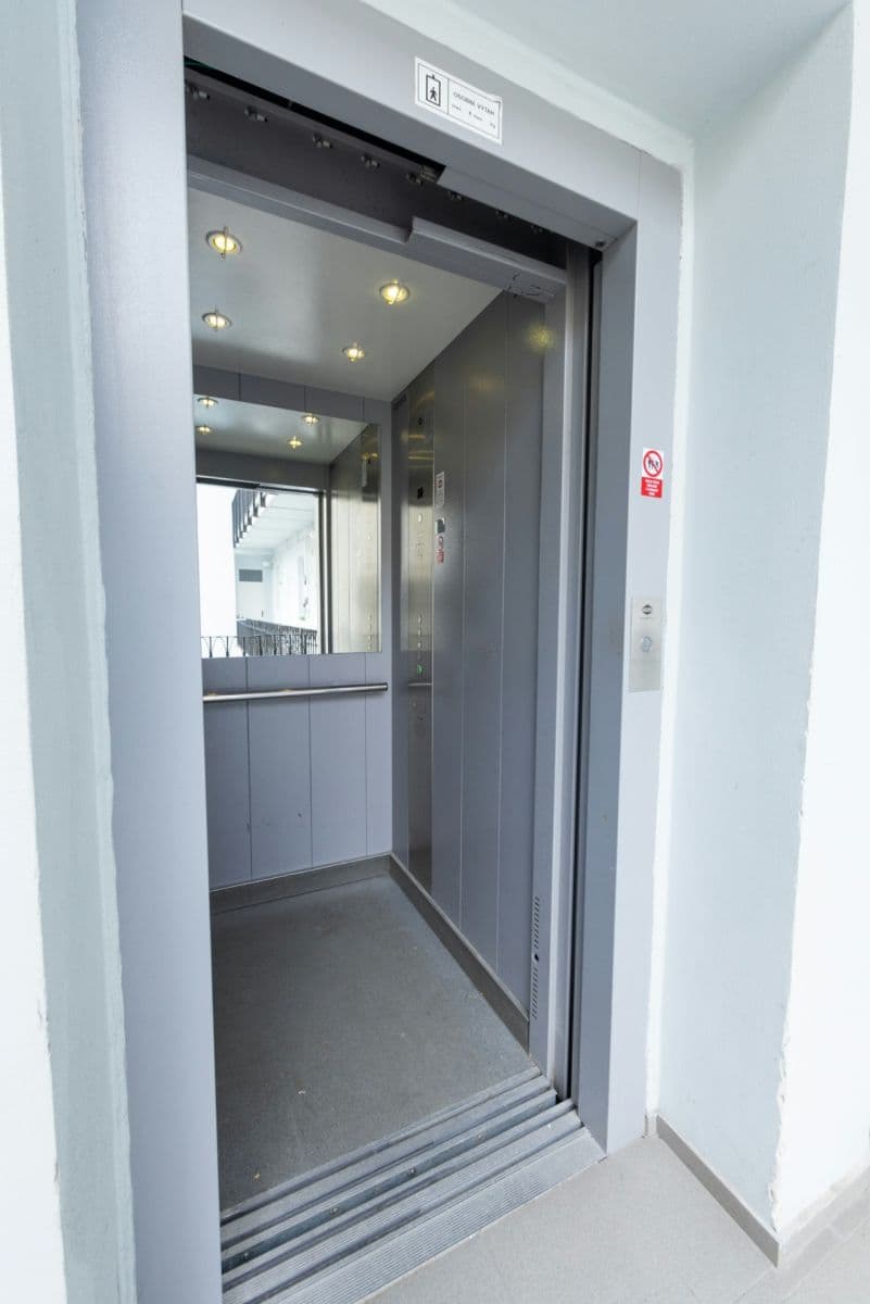 Pronájem bytu 1+1 38 m², Vlkova, Praha, Praha Pronájem bytu 1+1 38 m², Vlkova, Praha, Praha