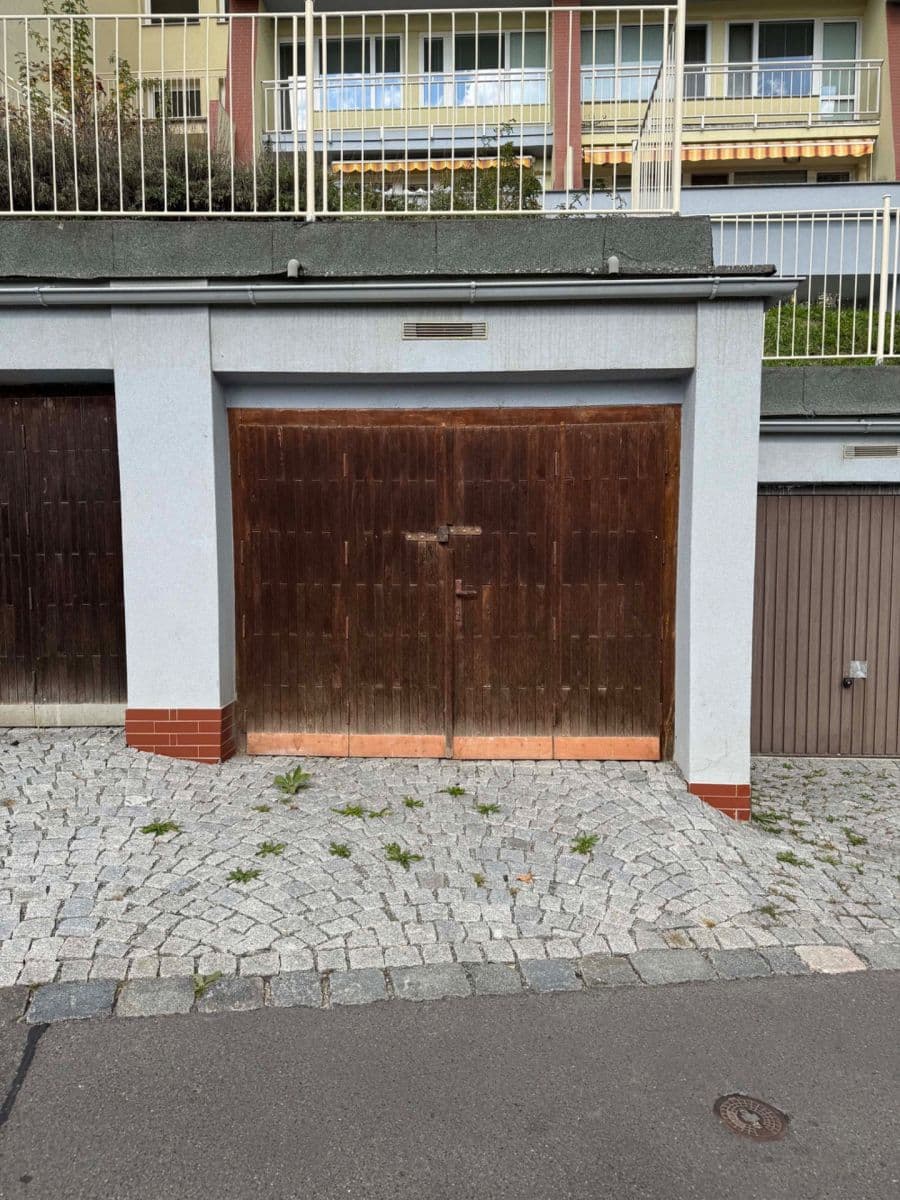 Pronájem garáže 16 m², Na Pláni, Praha, Praha Pronájem garáže 16 m², Na Pláni, Praha, Praha