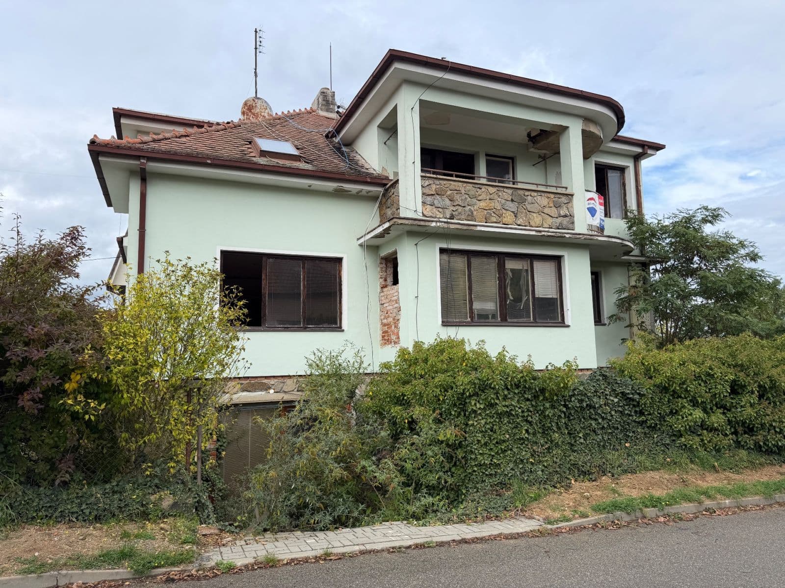 Prodej domu 408 m², pozemek 738 m², Písečná, Střelice, Jihomoravský kraj Prodej domu 408 m², pozemek 738 m², Písečná, Střelice, Jihomoravský kraj