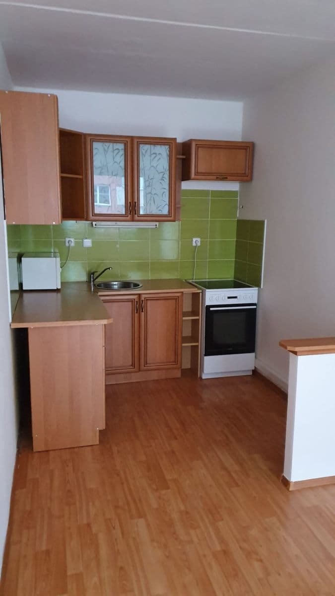 Pronájem bytu 2+kk 42 m², Zborovská, Jince, Středočeský kraj Pronájem bytu 2+kk 42 m², Zborovská, Jince, Středočeský kraj