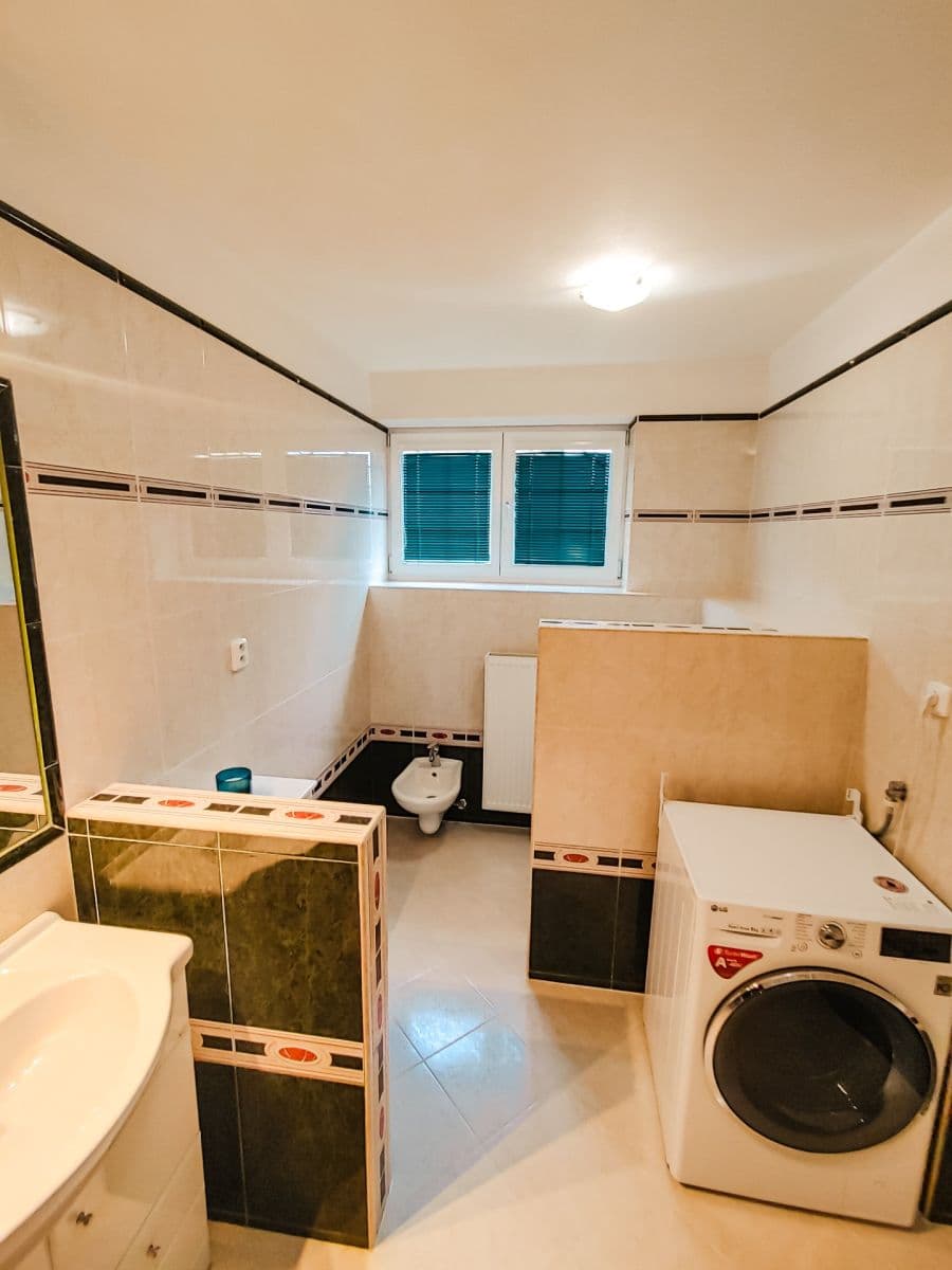 Prodej domu 334 m², pozemek 736 m², K Hájovně, Srubec, Jihočeský kraj Prodej domu 334 m², pozemek 736 m², K Hájovně, Srubec, Jihočeský kraj