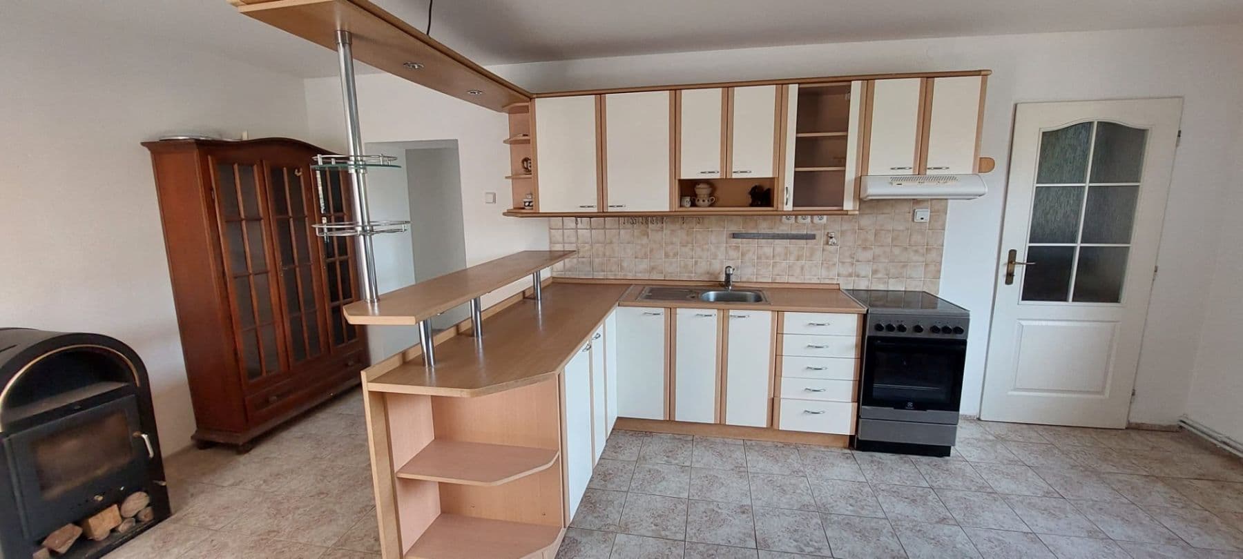 Pronájem domu 140 m², pozemek 1.000 m², Čisovická, Mníšek pod Brdy, Středočeský kraj Pronájem domu 140 m², pozemek 1.000 m², Čisovická, Mníšek pod Brdy, Středočeský kraj