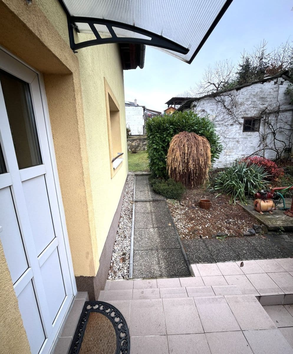 Pronájem domu 140 m², pozemek 1.000 m², Čisovická, Mníšek pod Brdy, Středočeský kraj Pronájem domu 140 m², pozemek 1.000 m², Čisovická, Mníšek pod Brdy, Středočeský kraj