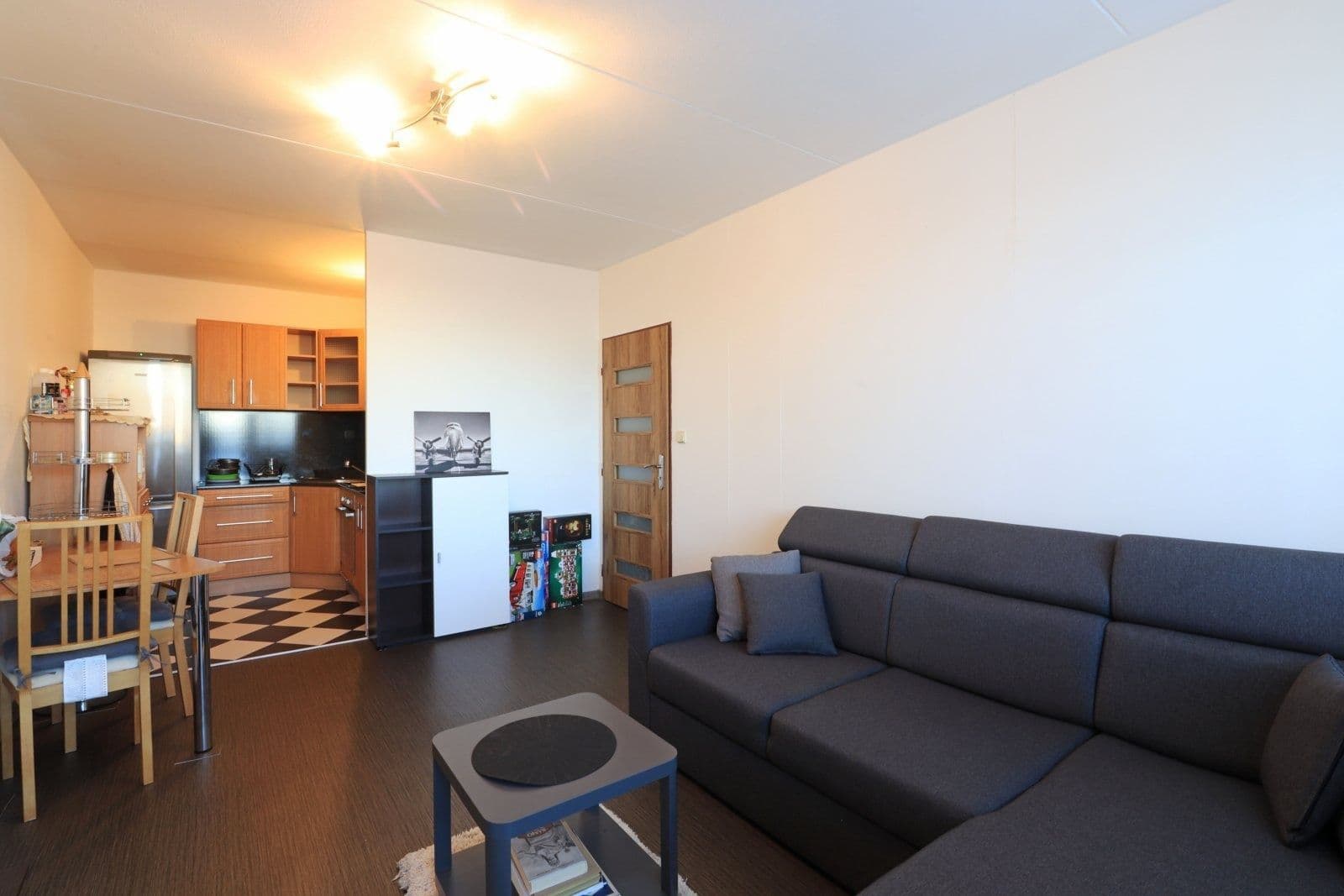Pronájem bytu 2+kk 40 m², Jerevanská, Kladno, Středočeský kraj Pronájem bytu 2+kk 40 m², Jerevanská, Kladno, Středočeský kraj