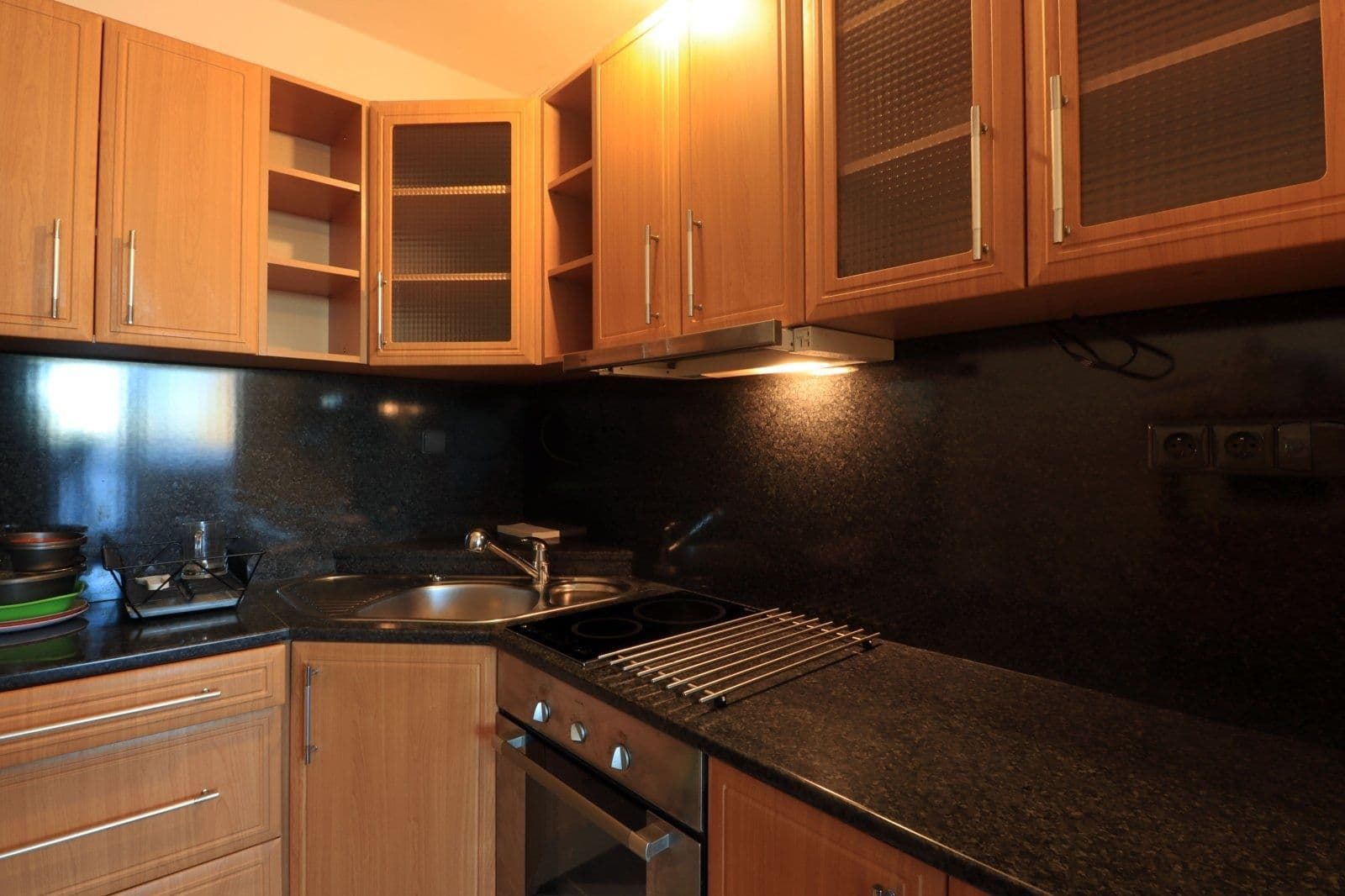 Pronájem bytu 2+kk 40 m², Jerevanská, Kladno, Středočeský kraj Pronájem bytu 2+kk 40 m², Jerevanská, Kladno, Středočeský kraj
