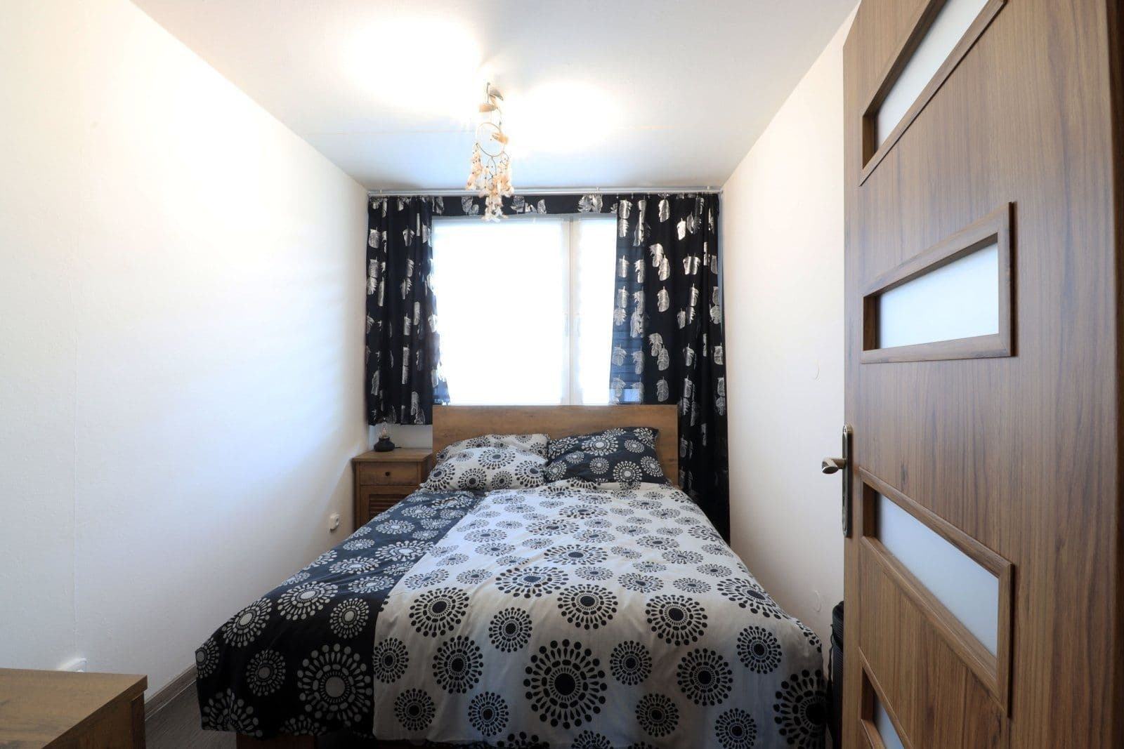 Pronájem bytu 2+kk 40 m², Jerevanská, Kladno, Středočeský kraj Pronájem bytu 2+kk 40 m², Jerevanská, Kladno, Středočeský kraj