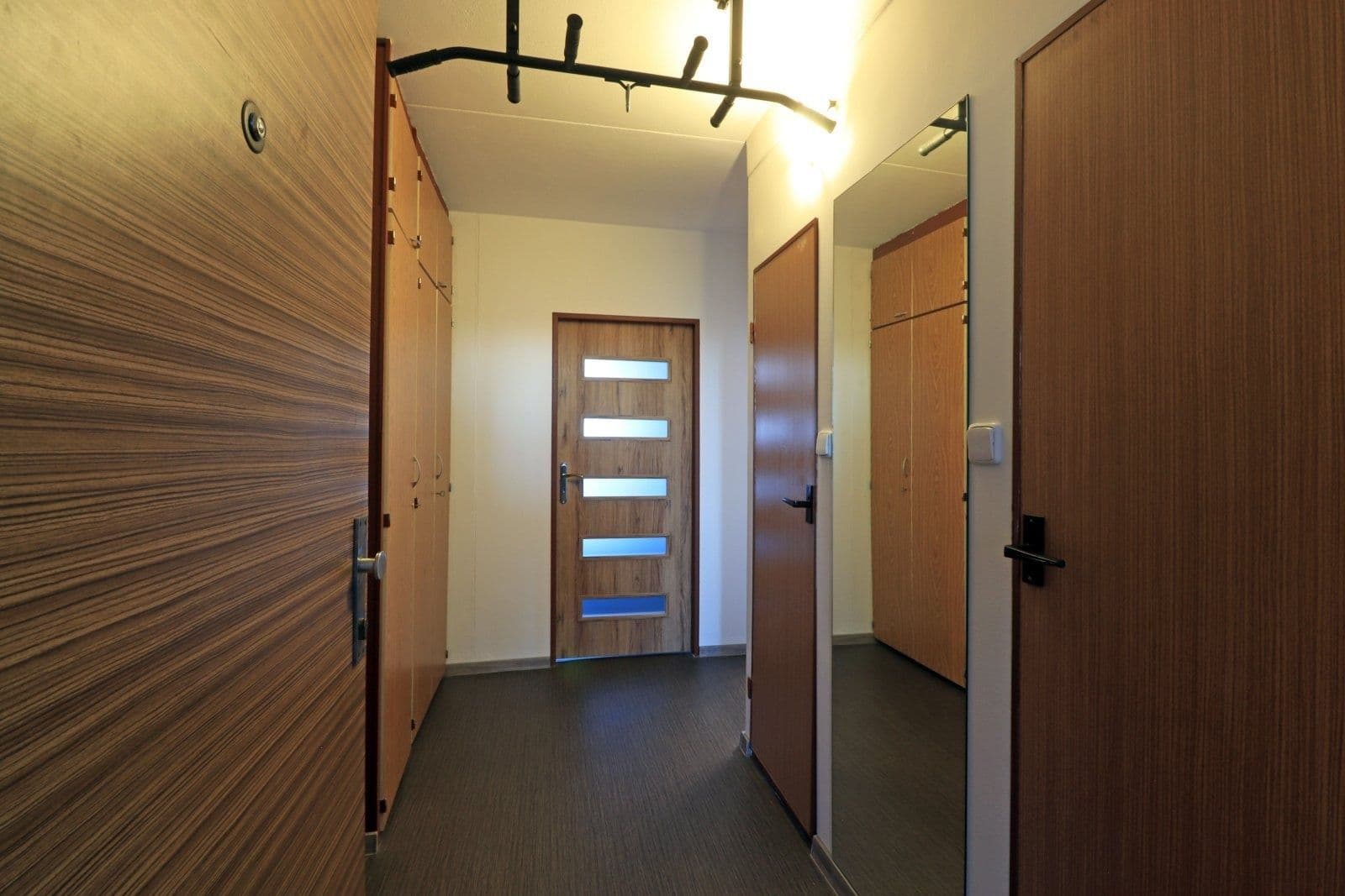 Pronájem bytu 2+kk 40 m², Jerevanská, Kladno, Středočeský kraj Pronájem bytu 2+kk 40 m², Jerevanská, Kladno, Středočeský kraj