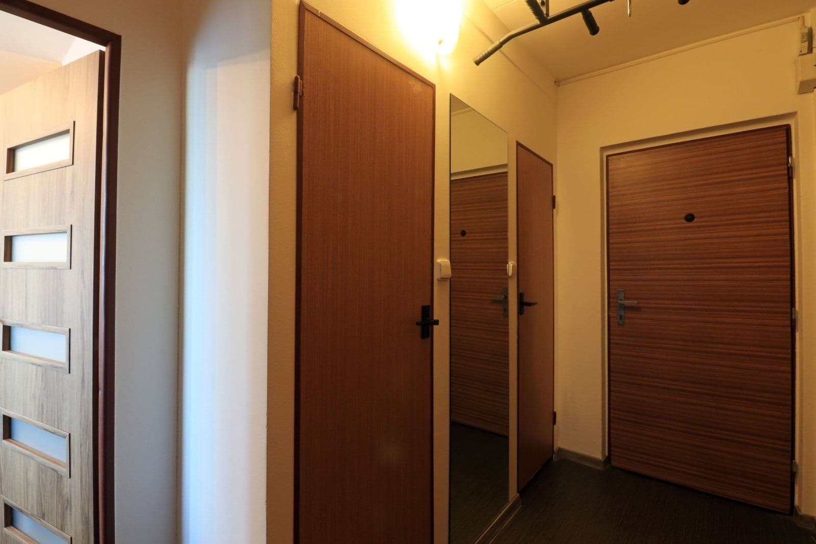 Pronájem bytu 2+kk 40 m², Jerevanská, Kladno, Středočeský kraj Pronájem bytu 2+kk 40 m², Jerevanská, Kladno, Středočeský kraj