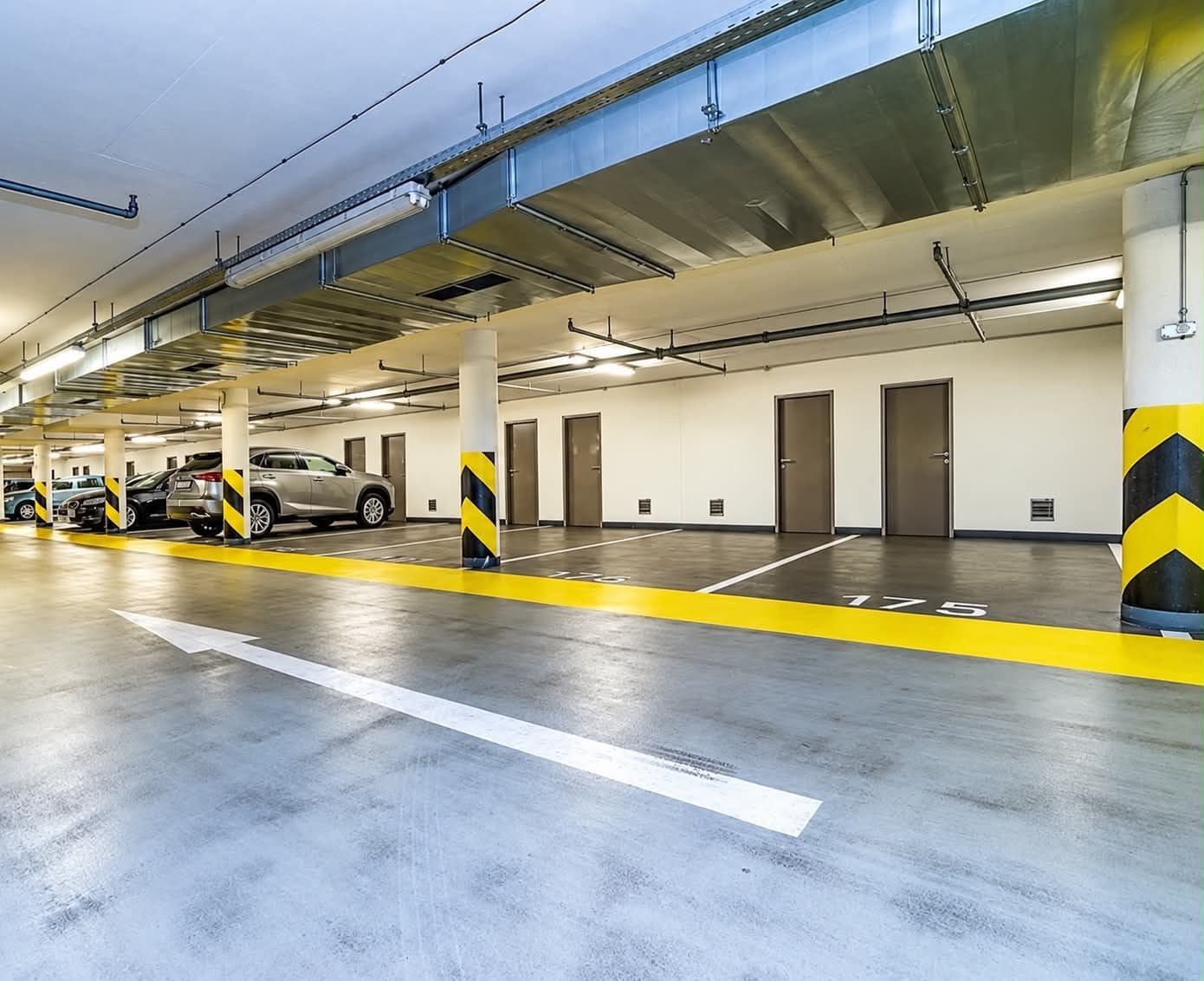 Pronájem garáže 15 m², Korunní, Praha, Praha Pronájem garáže 15 m², Korunní, Praha, Praha