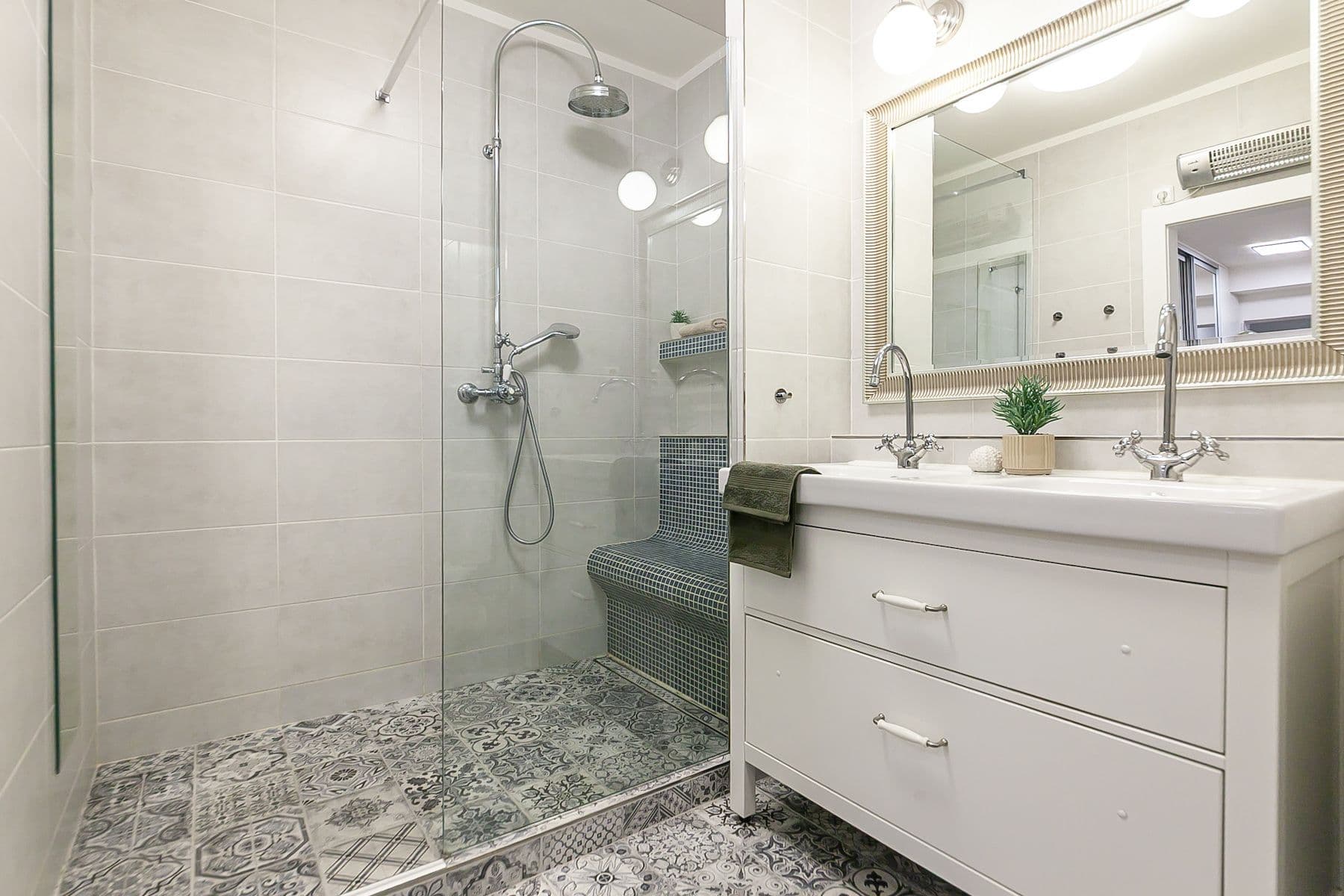 Prodej bytu 3+1 108 m², Bechyňská, Praha, Praha Prodej bytu 3+1 108 m², Bechyňská, Praha, Praha