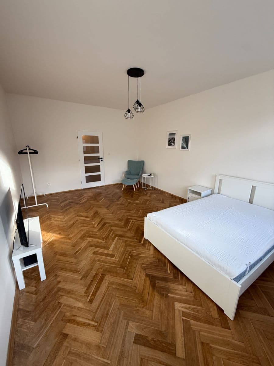 Pronájem bytu 1+1 46 m², Plzeňská, Praha, Praha Pronájem bytu 1+1 46 m², Plzeňská, Praha, Praha