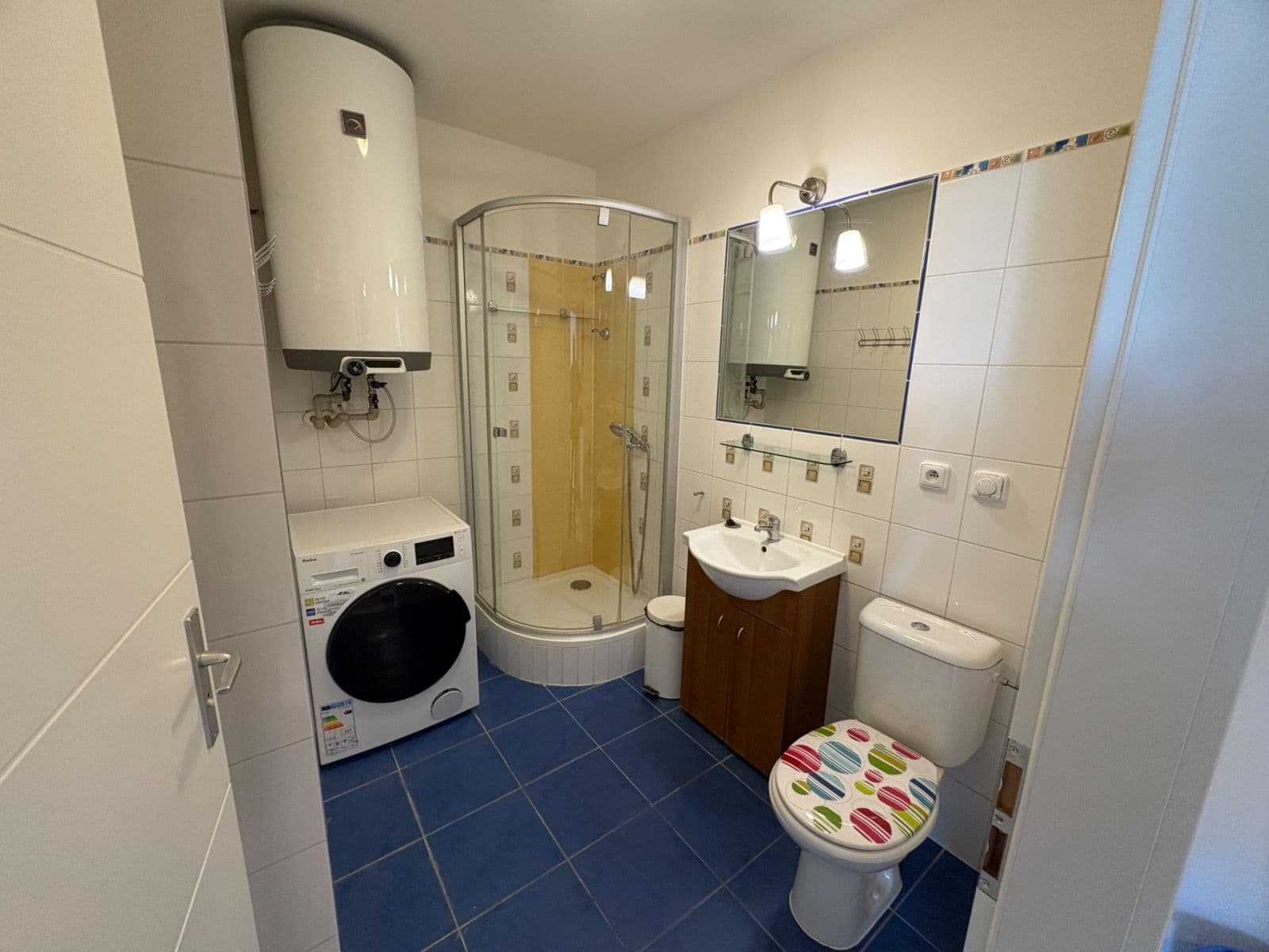 Pronájem bytu 2+1 48 m², Komunardů, Praha, Praha Pronájem bytu 2+1 48 m², Komunardů, Praha, Praha