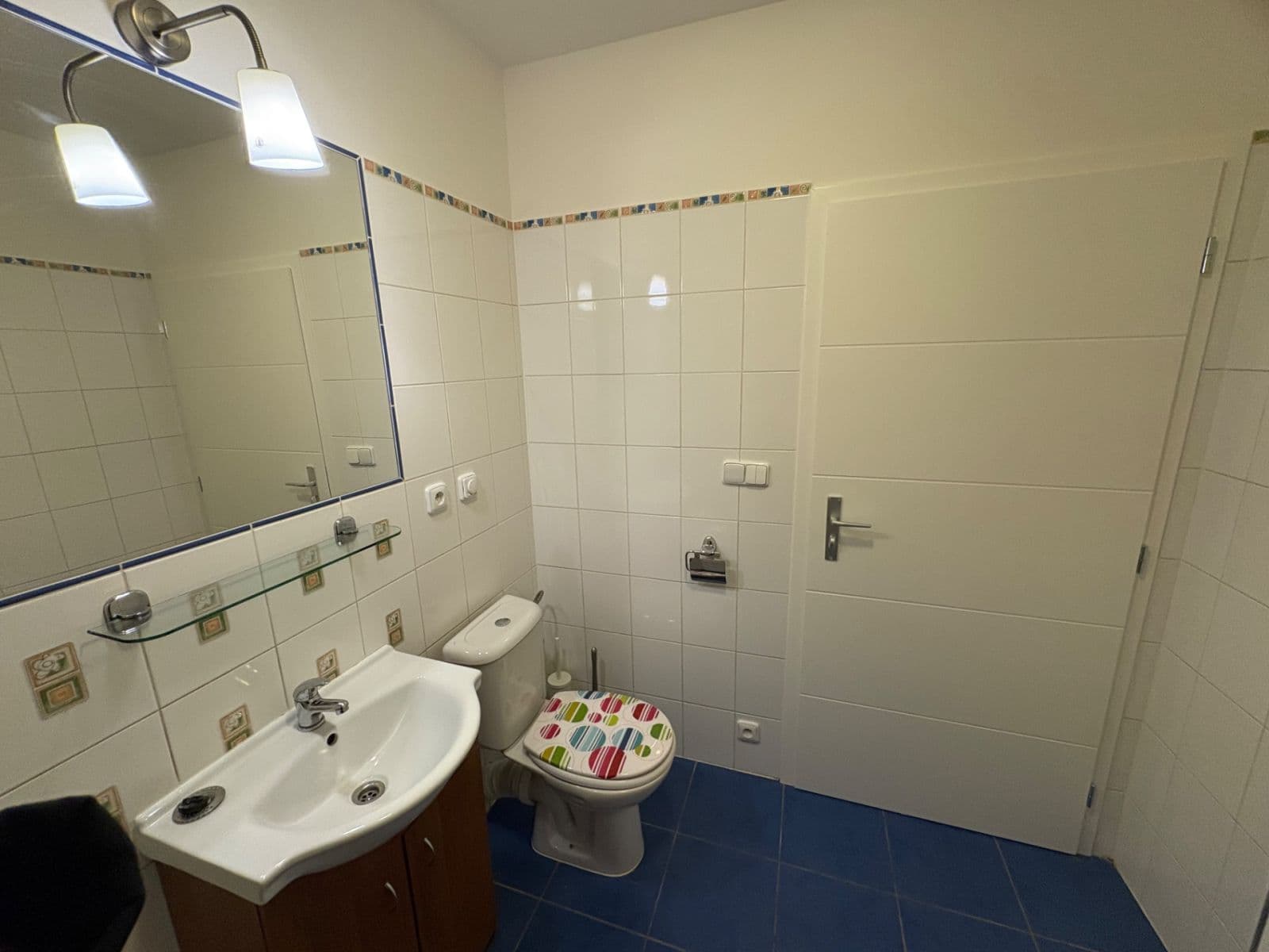Pronájem bytu 2+1 48 m², Komunardů, Praha, Praha Pronájem bytu 2+1 48 m², Komunardů, Praha, Praha
