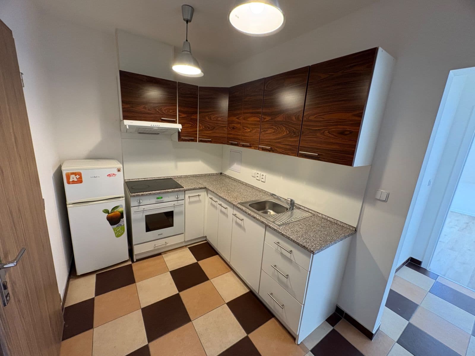 Pronájem bytu 2+1 48 m², Komunardů, Praha, Praha Pronájem bytu 2+1 48 m², Komunardů, Praha, Praha