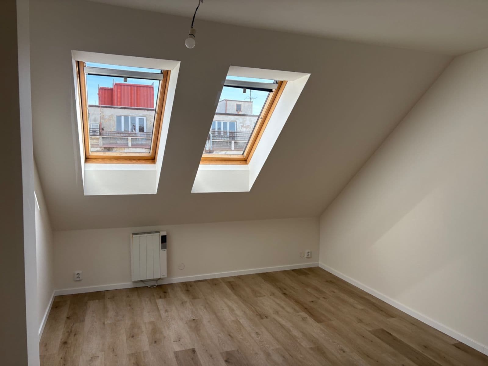 Pronájem bytu 2+1 48 m², Komunardů, Praha, Praha Pronájem bytu 2+1 48 m², Komunardů, Praha, Praha