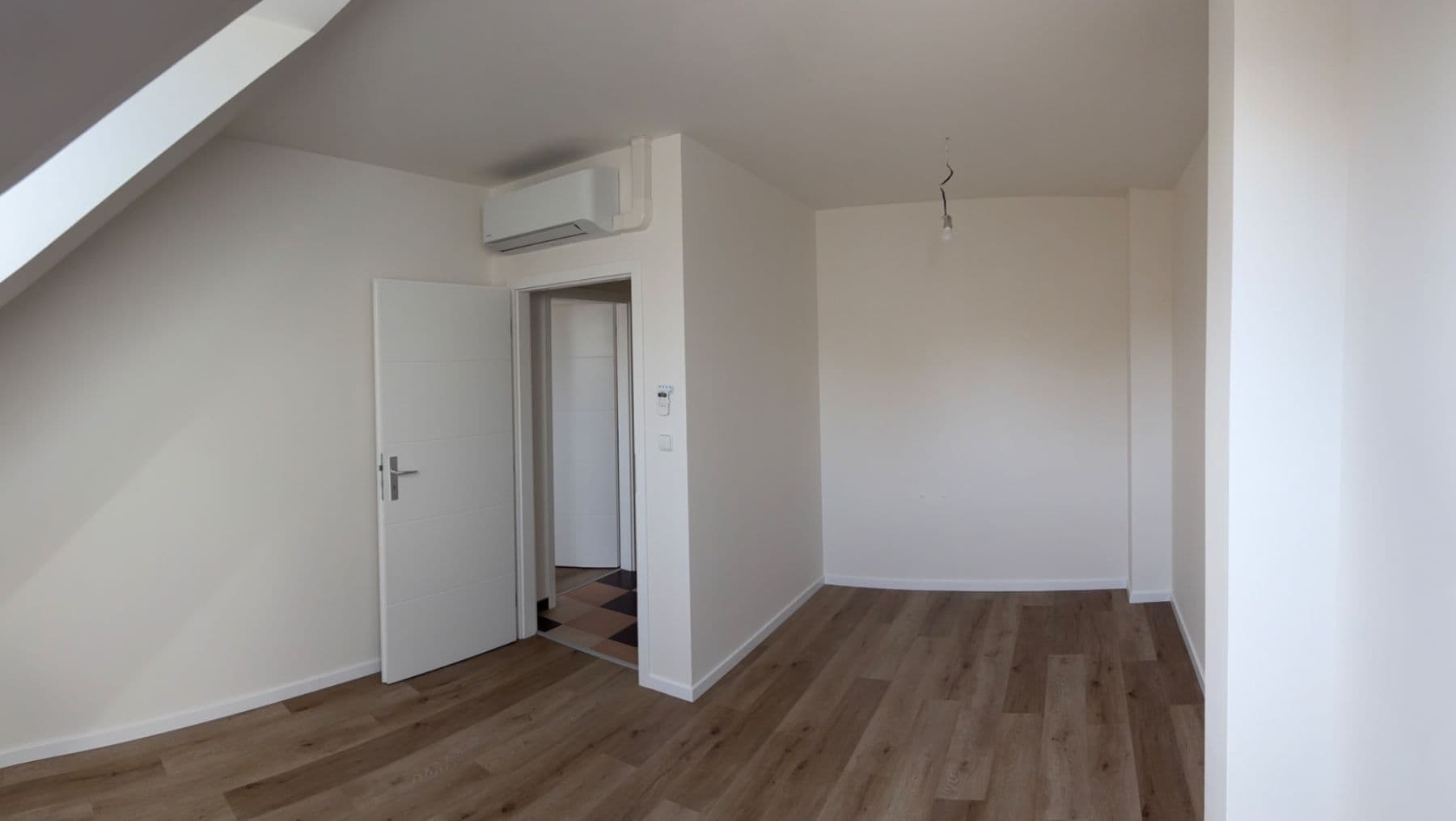 Pronájem bytu 2+1 48 m², Komunardů, Praha, Praha Pronájem bytu 2+1 48 m², Komunardů, Praha, Praha
