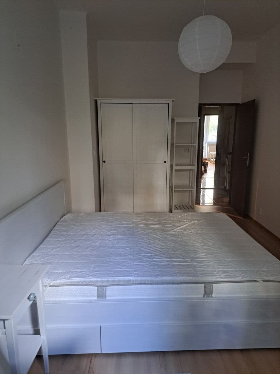 Pronájem bytu 2+kk 40 m², K Podjezdu, Praha, Praha Pronájem bytu 2+kk 40 m², K Podjezdu, Praha, Praha
