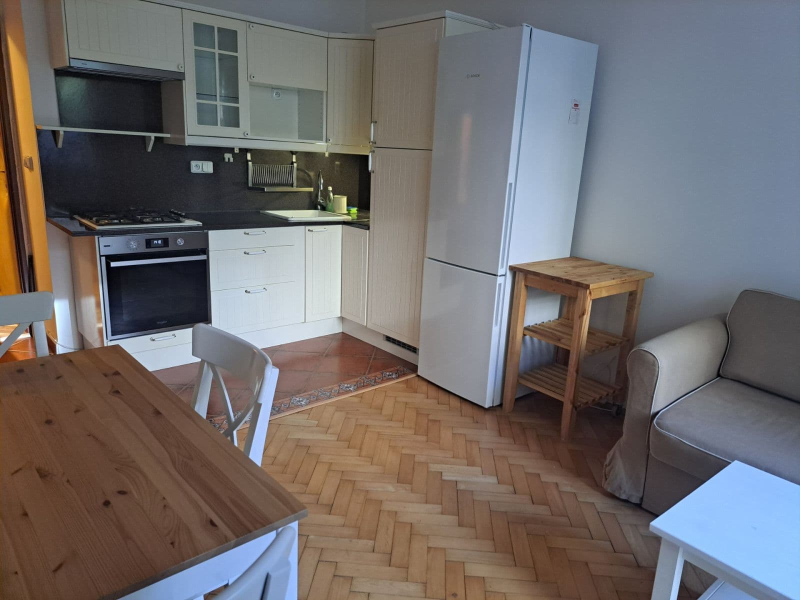 Pronájem bytu 2+kk 40 m², K Podjezdu, Praha, Praha Pronájem bytu 2+kk 40 m², K Podjezdu, Praha, Praha
