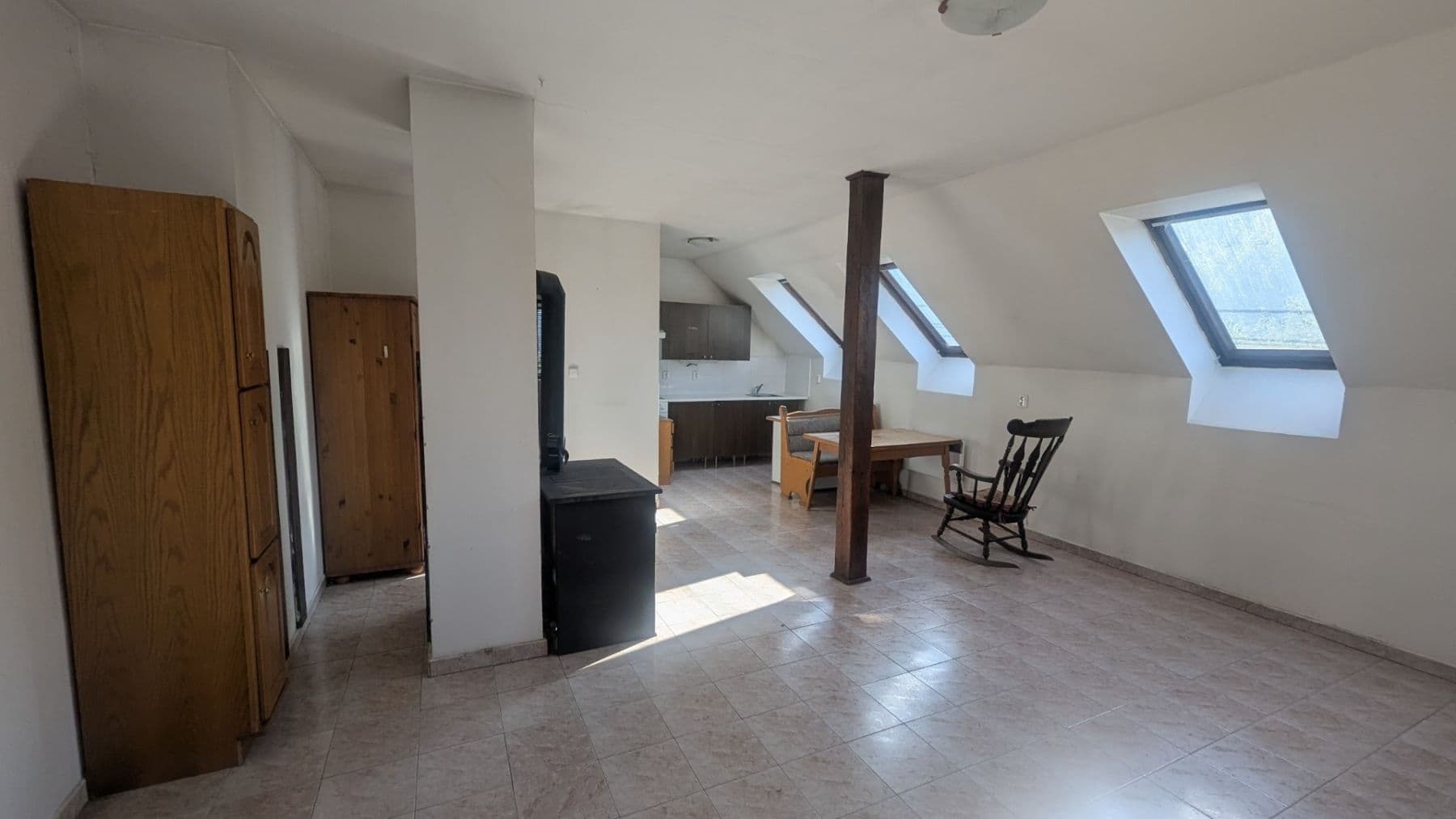 Pronájem bytu 3+kk 90 m², Kněžmost, Středočeský kraj Pronájem bytu 3+kk 90 m², Kněžmost, Středočeský kraj