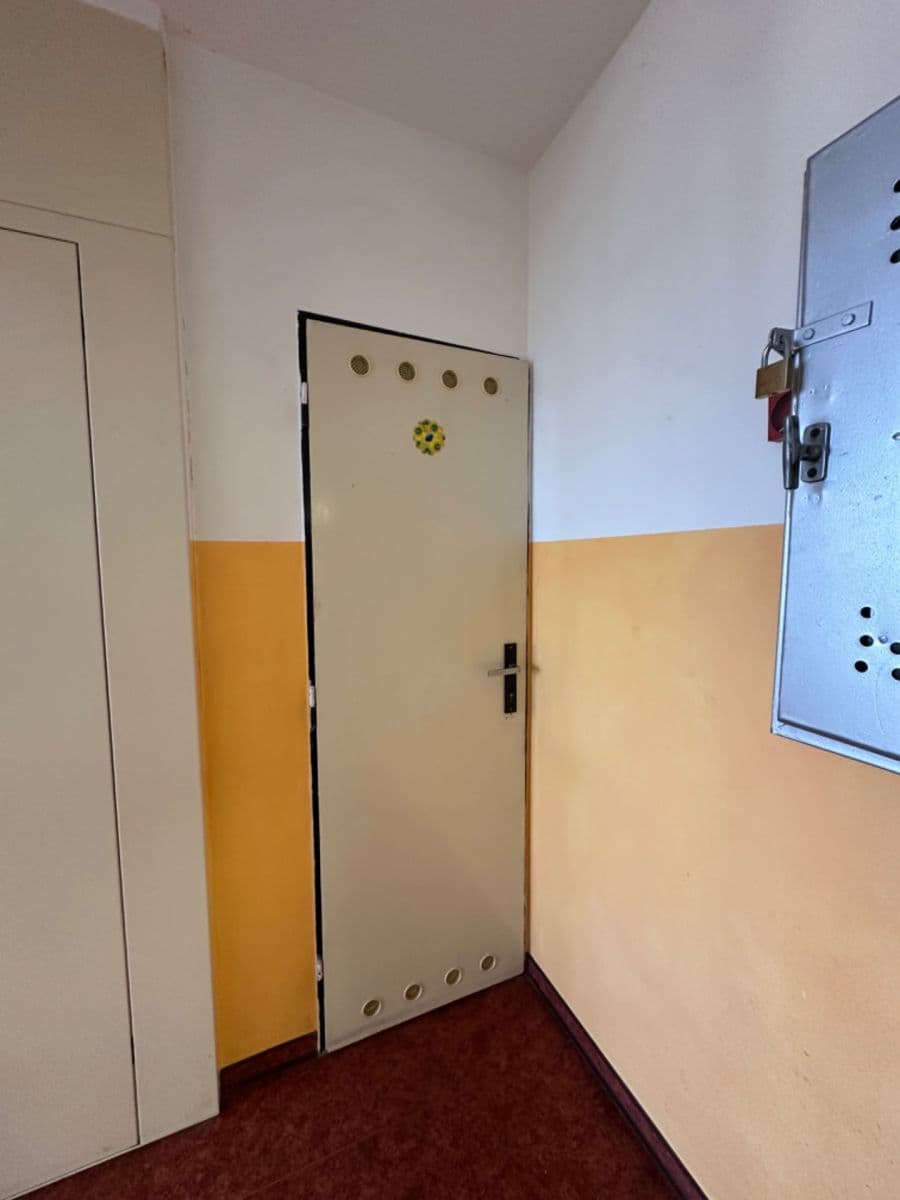 Pronájem bytu 3+1 67 m², Ctěnická, Praha, Praha Pronájem bytu 3+1 67 m², Ctěnická, Praha, Praha